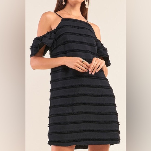 SUGAR + LIPS Off Shoulder Dress - Picture 2 of 9